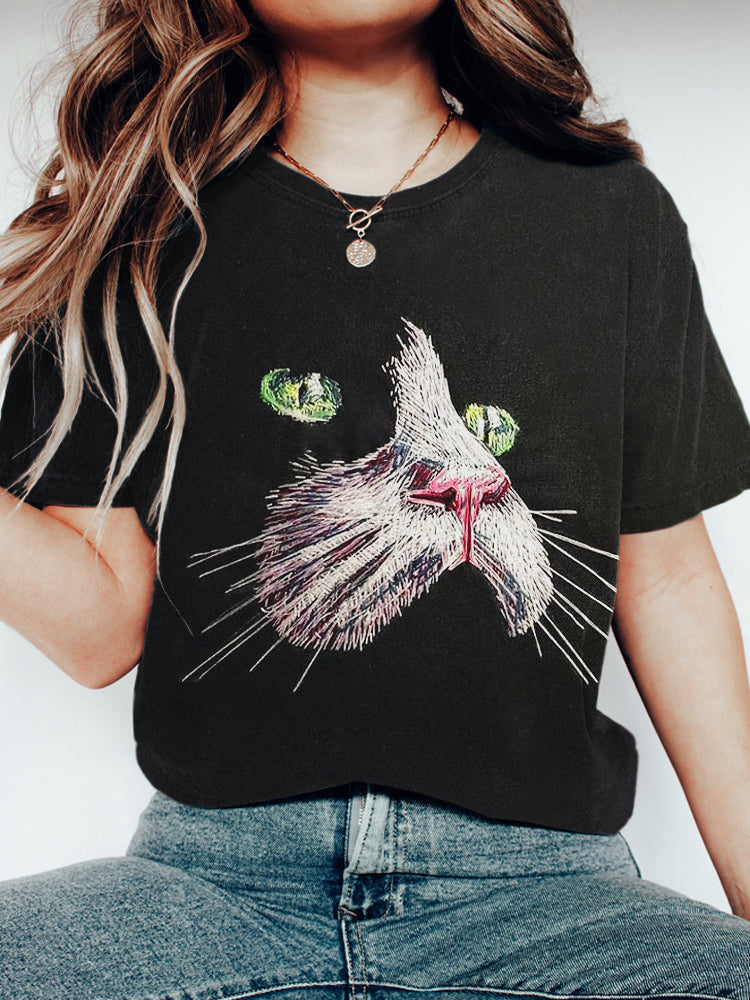 Cat Face Embroidery Pattern Women's Casual Short Sleeve T-Shirt elevenforest