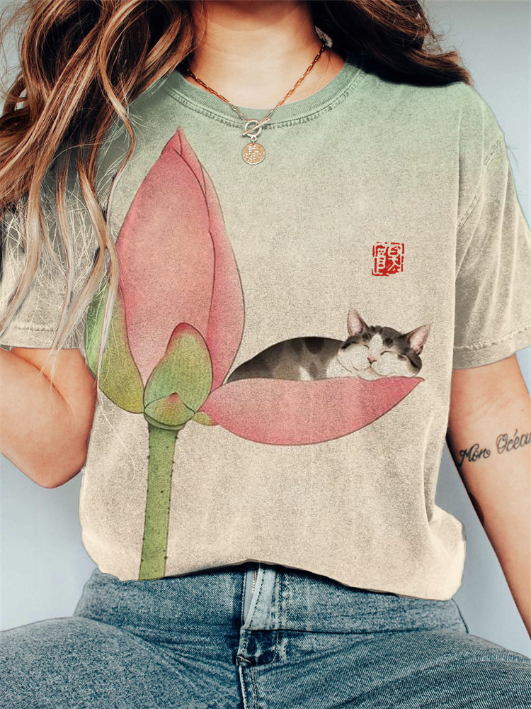 Sleeping Cat Lotus Gradient Japanese Vintage T Shirt elevenforest