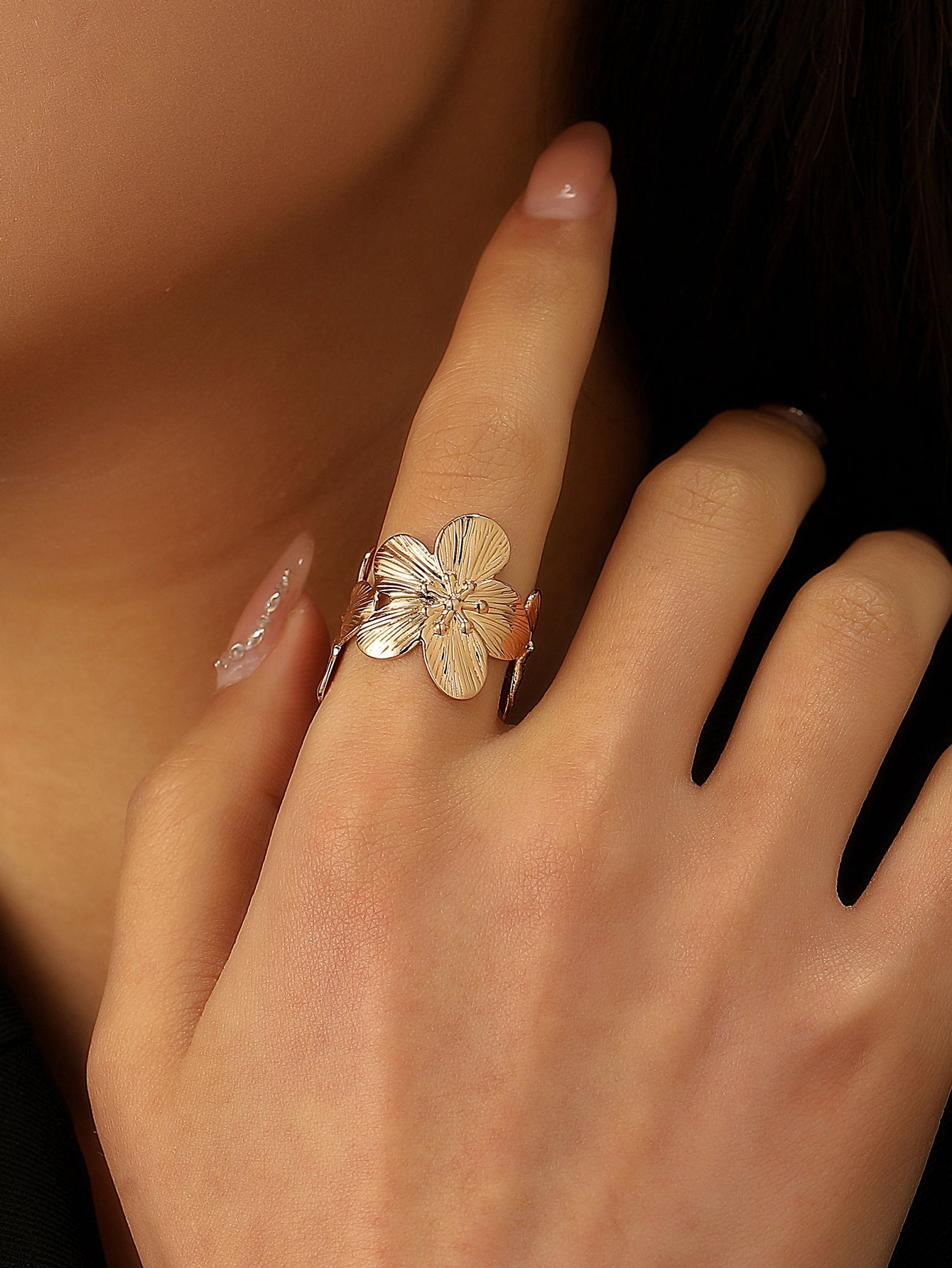 Elegant Flower Ring