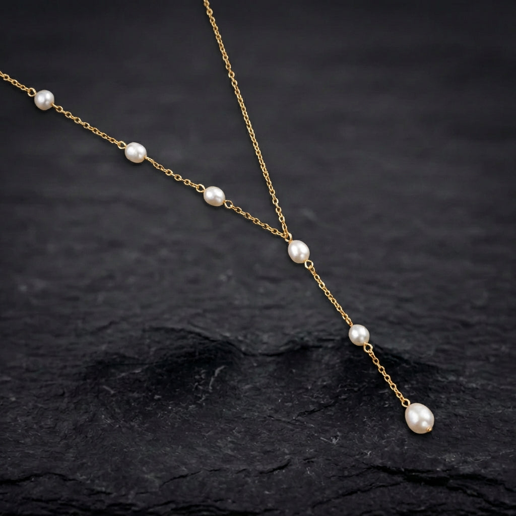 Vintage Pendant Pearls Necklace