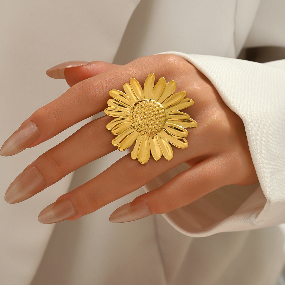 Golden Daisy Ring