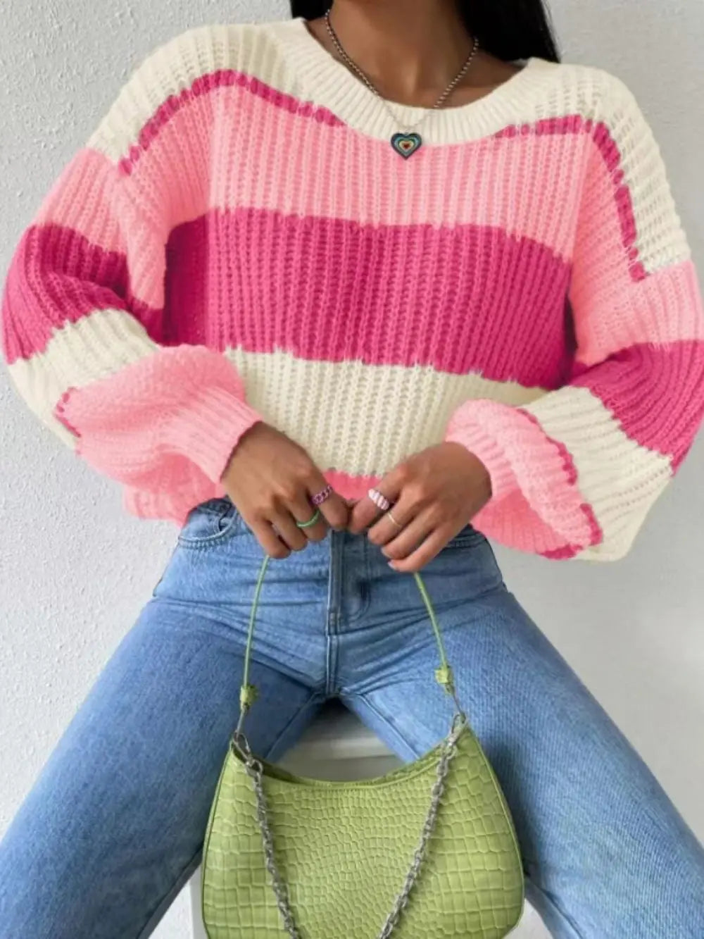 Fris en vrouwelijk Trui