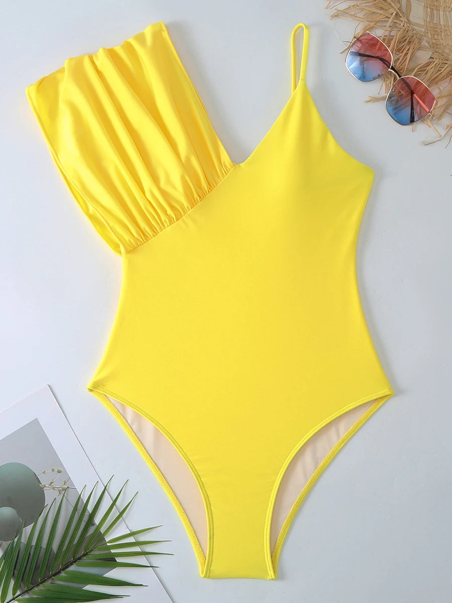 Casually Elegant Swimsuit with a Refined Edge