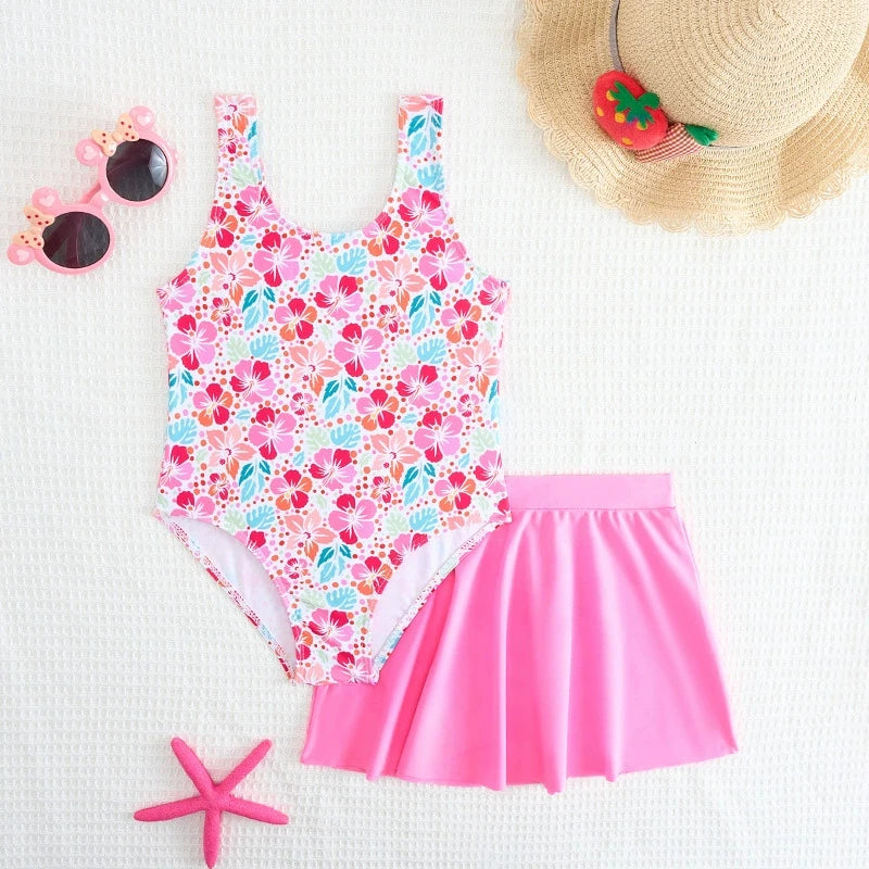Casually Elegant Swimsuit with a Refined Edge