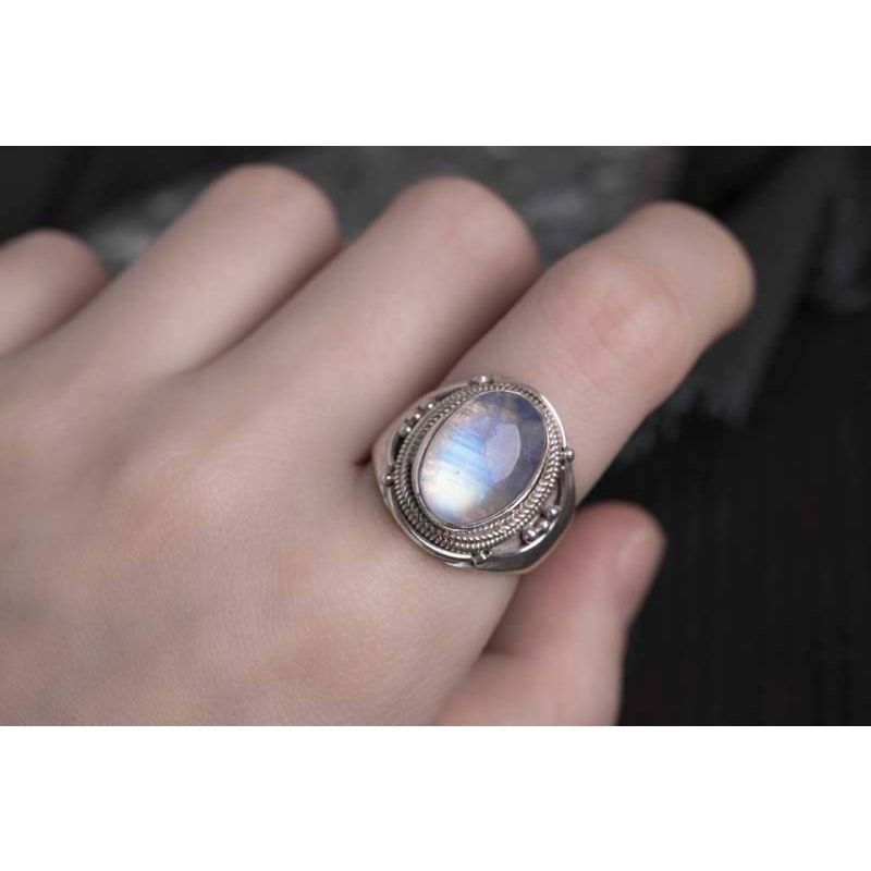 Vintage Moonstone Ring