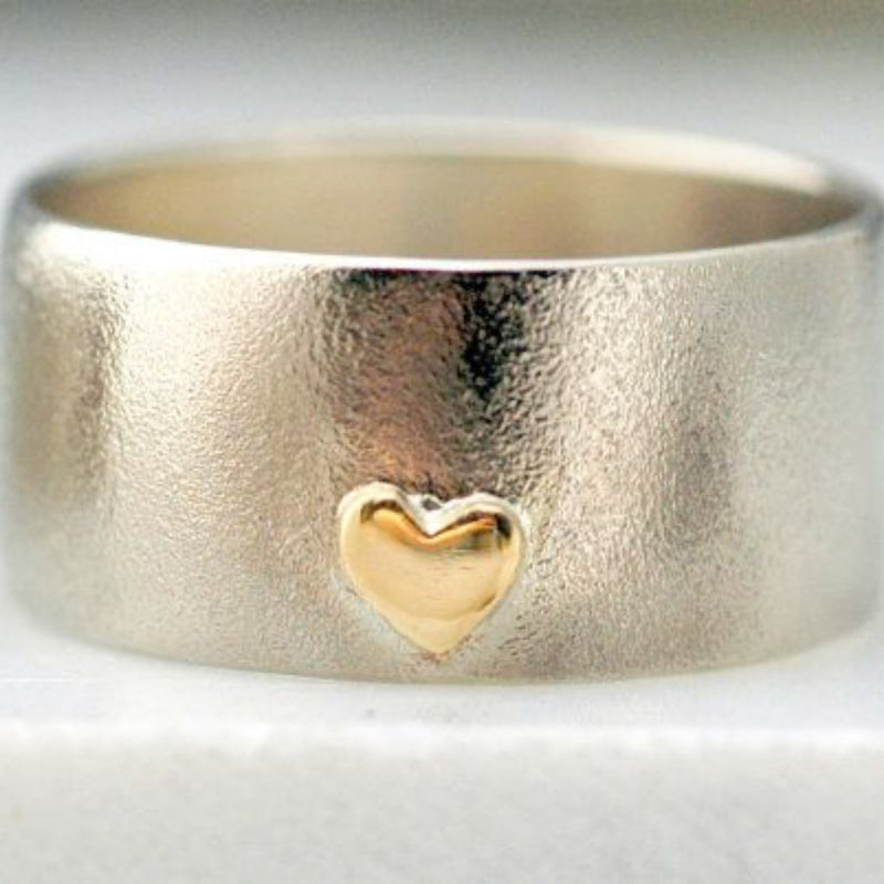 Minimal Heart Band Ring