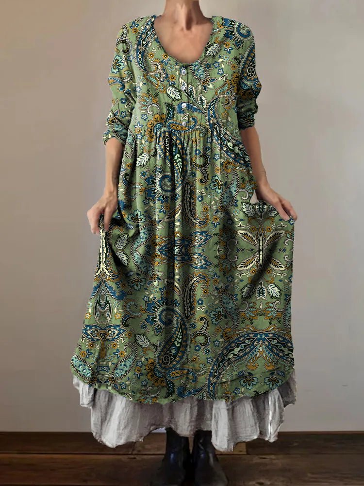 Beautifully Finished Dress in a Timeless Design
