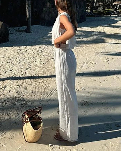 LD | Tweedelige set bestaande uit gilet en broek met vetersluiting