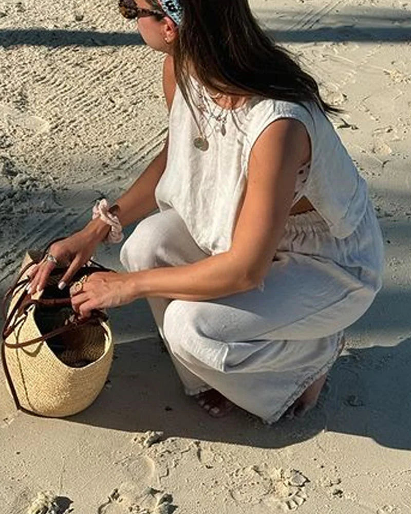 LD | Tweedelige set bestaande uit gilet en broek met vetersluiting