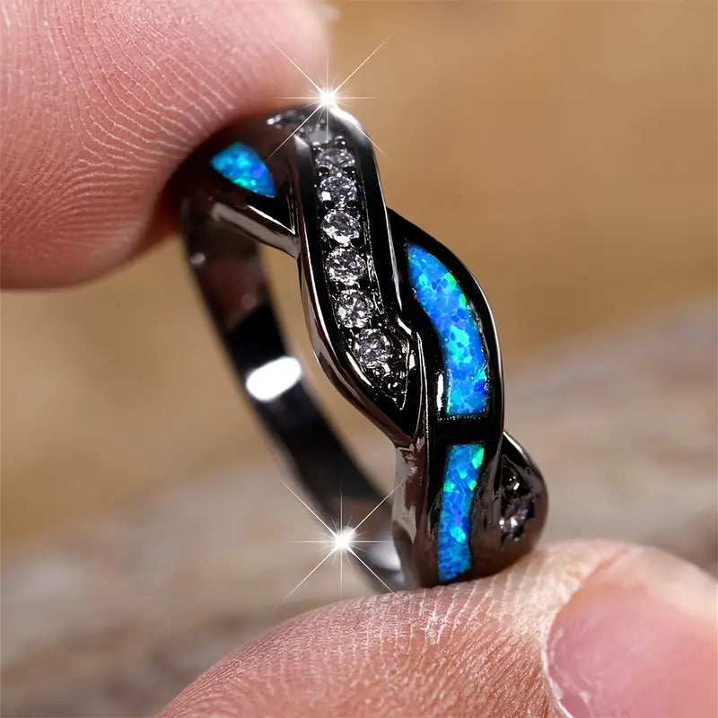 Thessia Lunebray Ring | White Gold