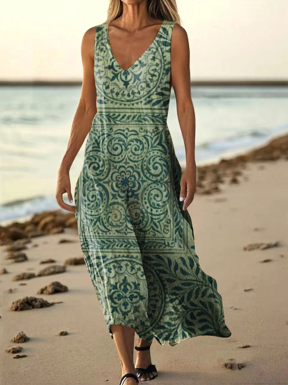Finely Styled Dress with a Classic Vintage Look