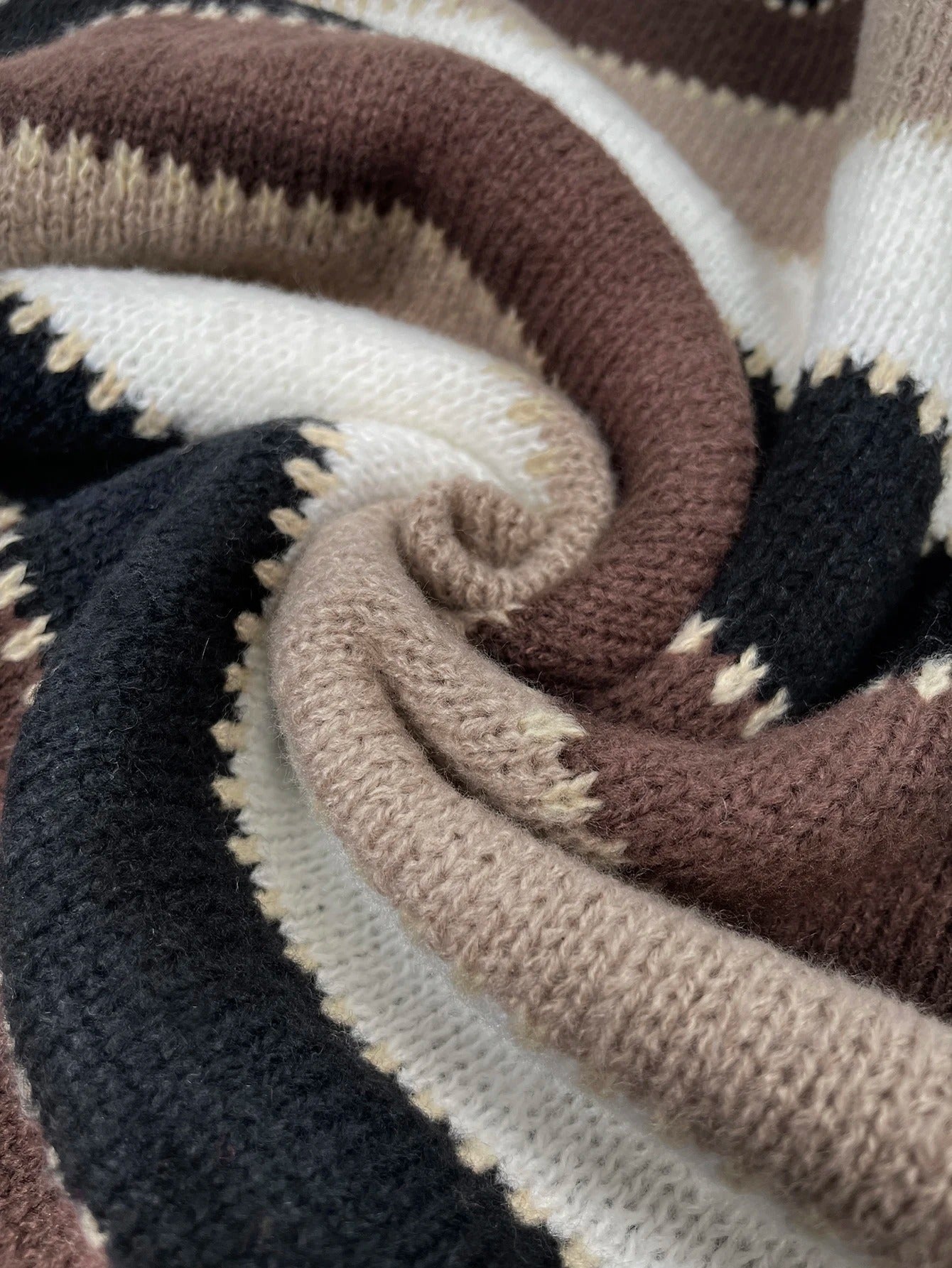 LD Gestreepte gebreide trui