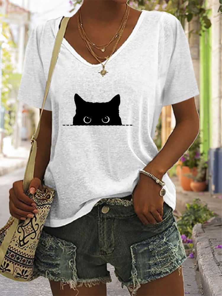 Classic Vintage T-Shirt with a Flattering Fit