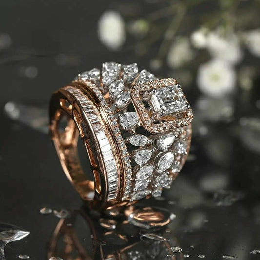 Elegant Crystalline Hollow Gold Ring