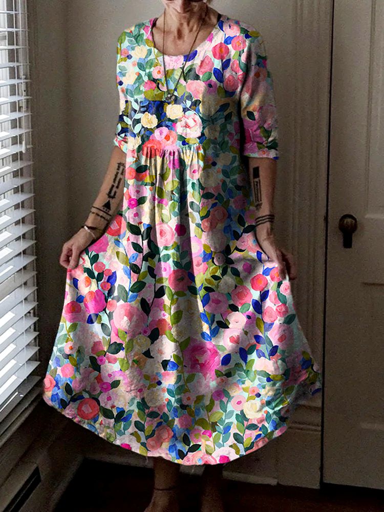 Beautifully Finished Dress in a Timeless Design