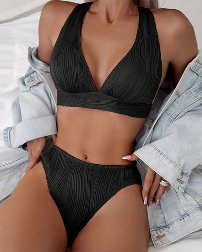 LD | Eenkleurige, sexy bikini met diepe V-halslijn