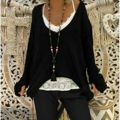 Well Tailored Sweater with a Graceful Silhouette