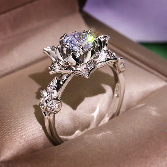 Exotic White Rose Gold Ring