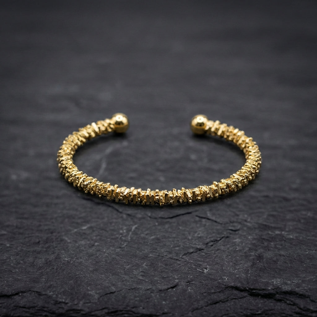 Classic Fashion Gold Bracelet