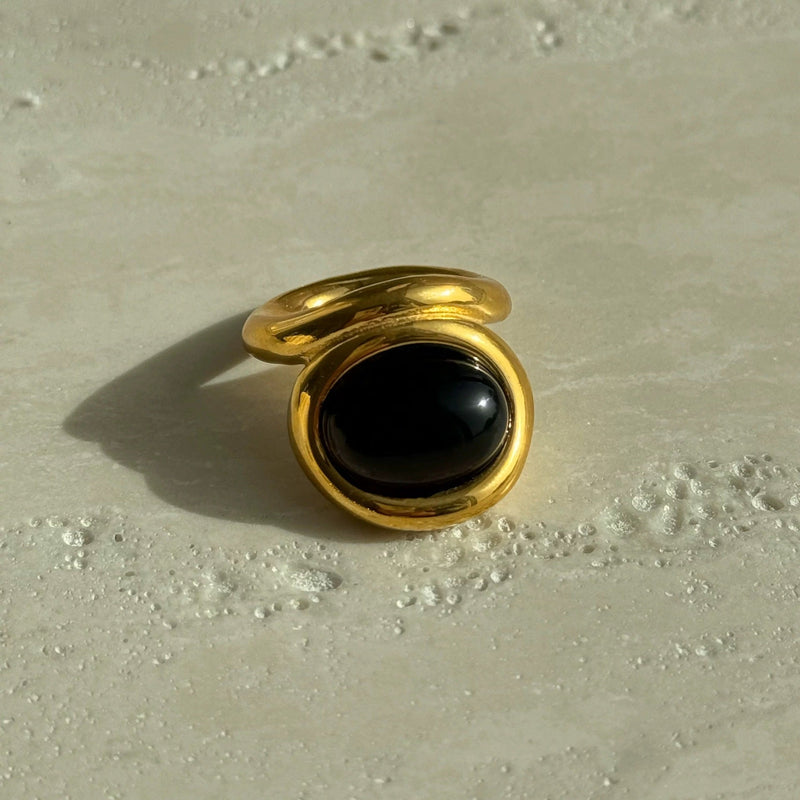 Classic Gold Onyx Ring
