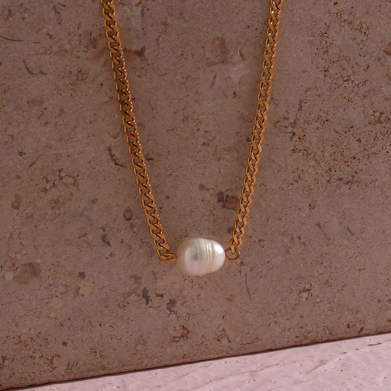 Classic Pearl Necklace