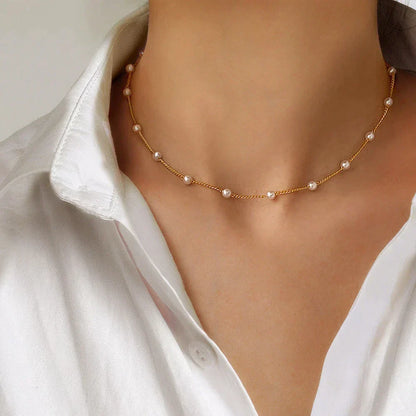Charming Gold Necklace For Any Occasion