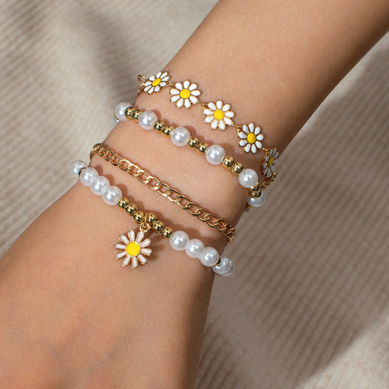 Daisy Pearl Bracelet