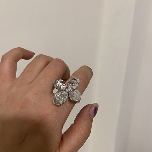Delicate Flower Ring