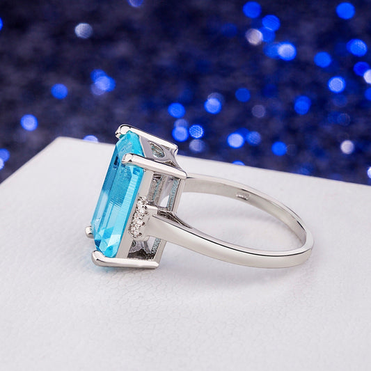 Elegant Aquamarine Ring