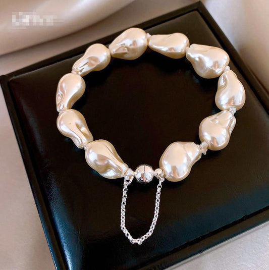 Elegant Baroque Pearl