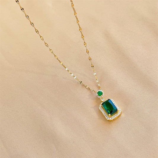 Elegant Emerald Necklace
