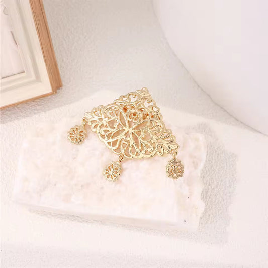 Elegant Filigree Flower