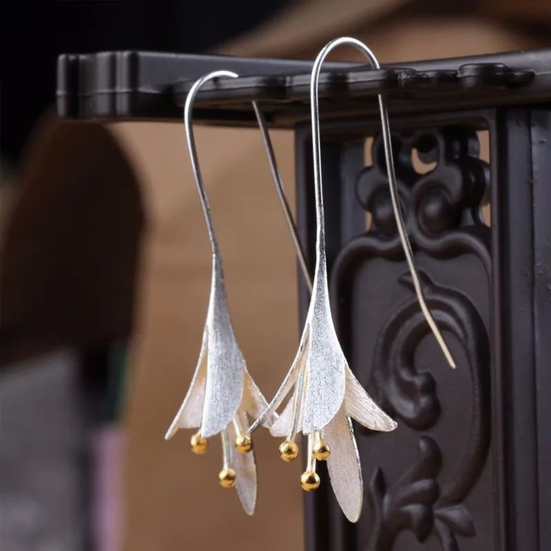 Elegant Flower Dangle Earrings