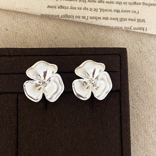 Elegant Flower Earrings