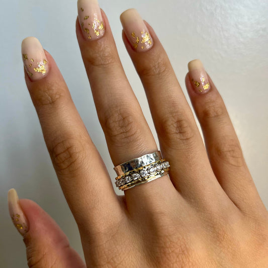 Elegant Gold Diamond Ring