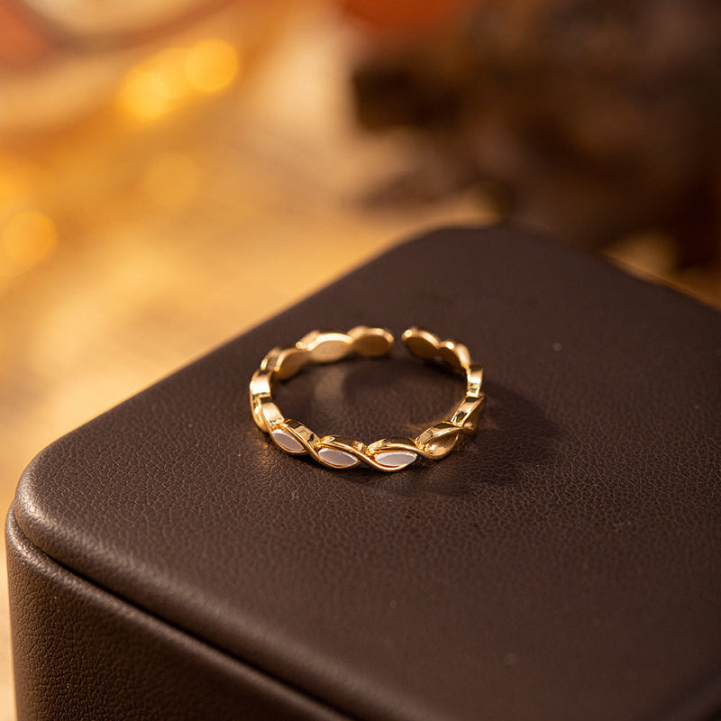 Elegant Gold Ring