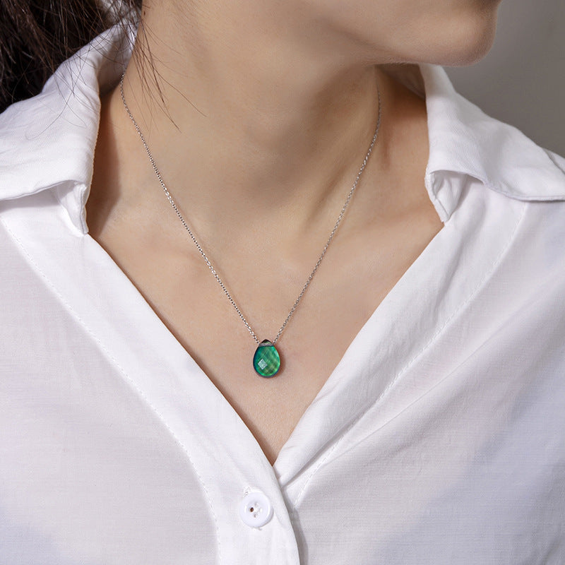 Elegant Green Pendant Necklace