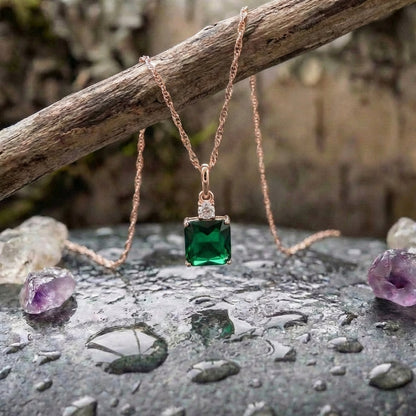 Elegant Green Stone Necklace
