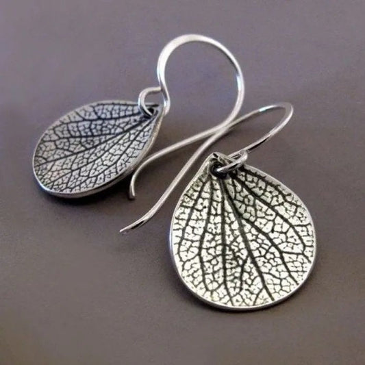 Elegant Leaf Dangle Earrings