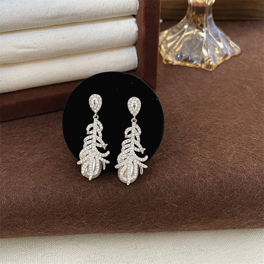 Elegant Leaf Drop Earrings