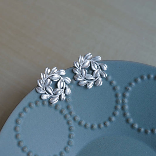 Elegant Leaf Earrings
