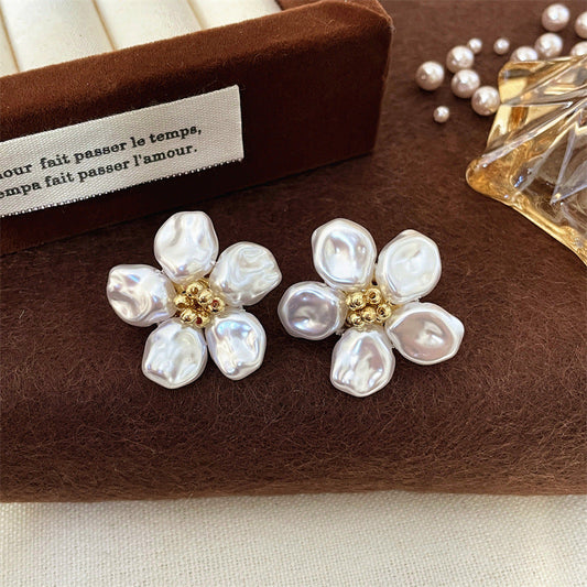 Elegant Pearl Flower Earrings