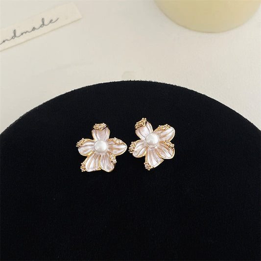 Elegant Pearl Flower Earrings