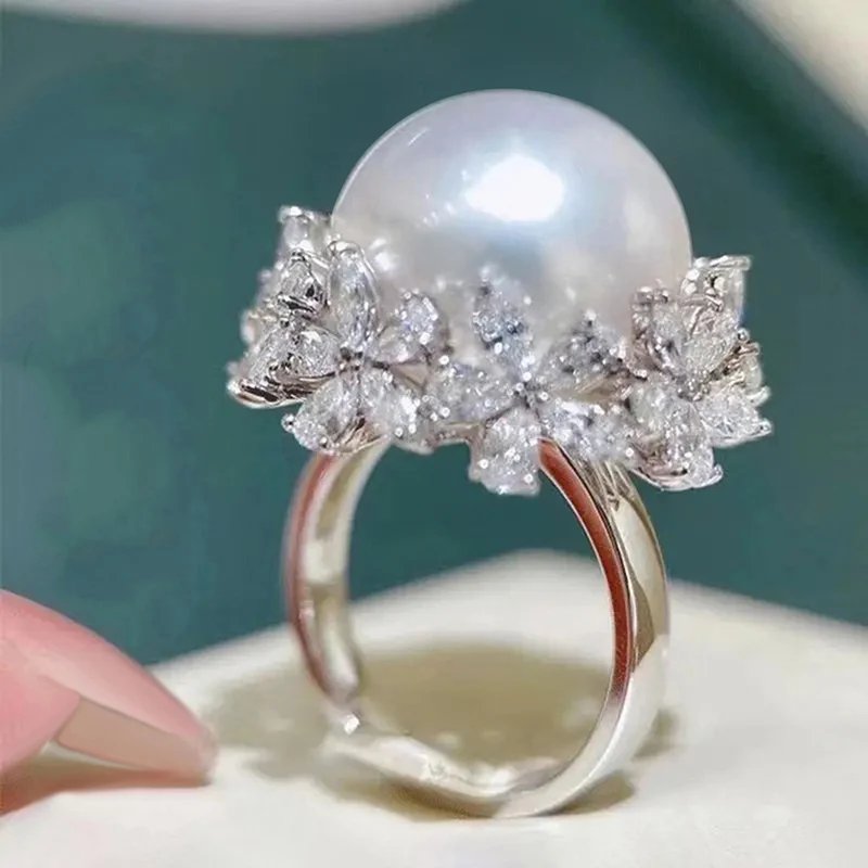 Elegant Pearl Flower Ring