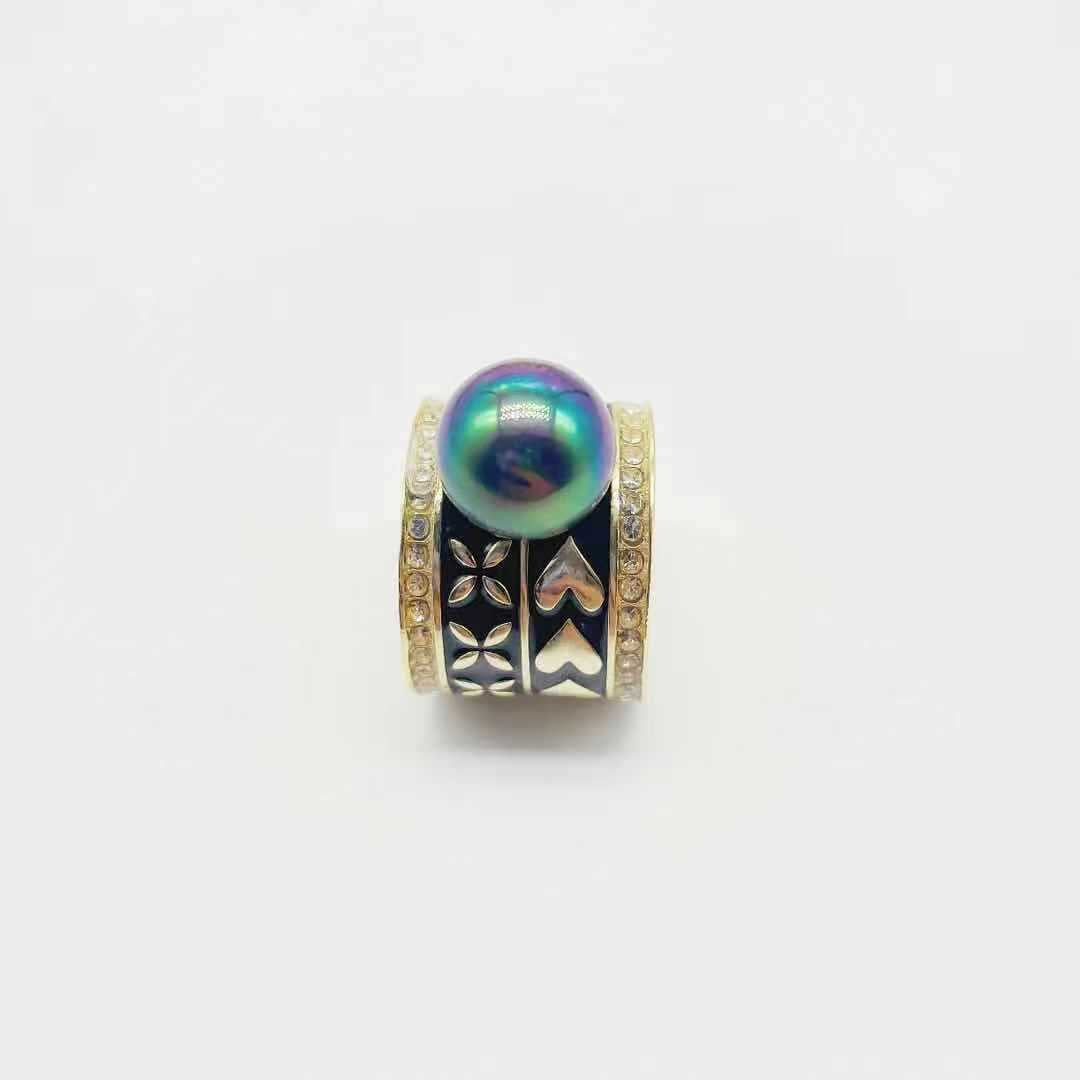 Elegant Pearl Ring