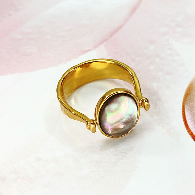 Elegant Pearl Ring