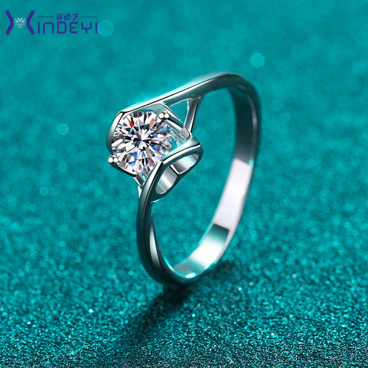 Elegant Round Cut Ring