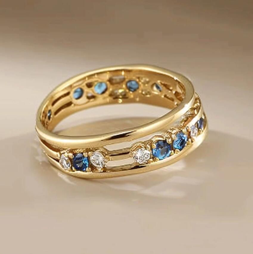 Elegant Sapphire Gold Ring