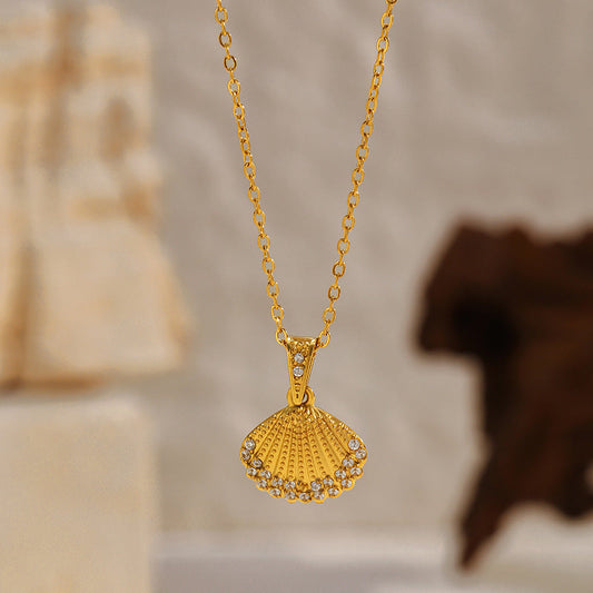 Elegant Shell Necklace