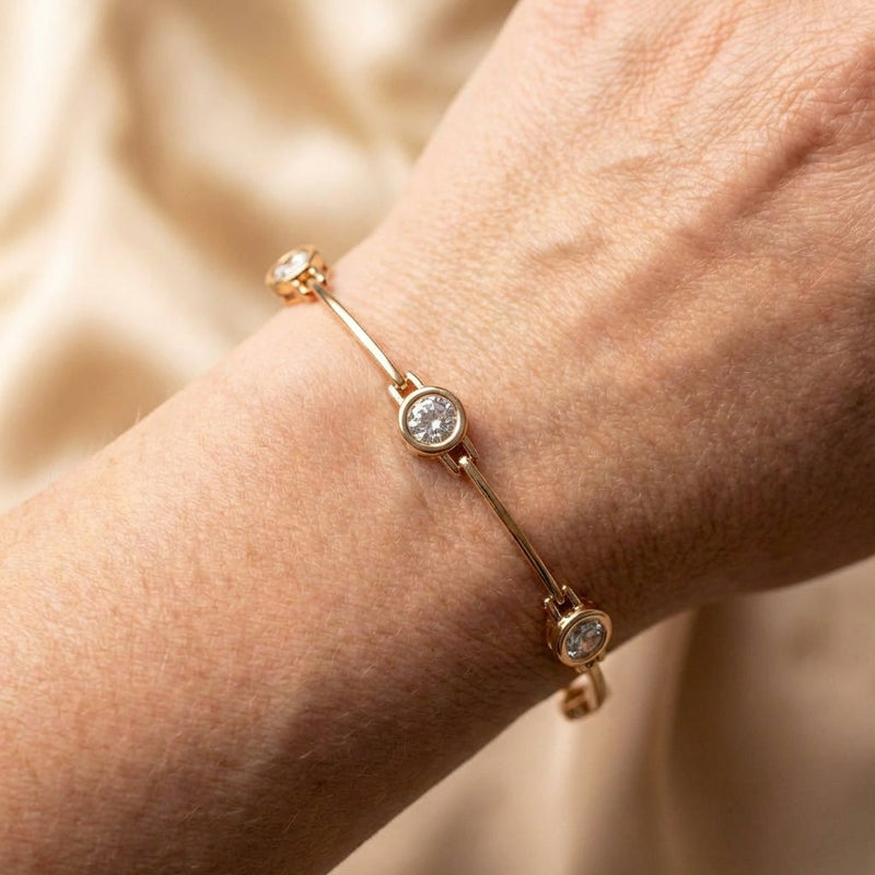 Bracelet With Zirconias in Gold